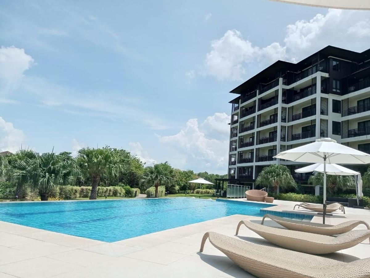 3 Bedroom / 2Ba - Anvaya Cove Courtyard Unit Morong  Esterno foto