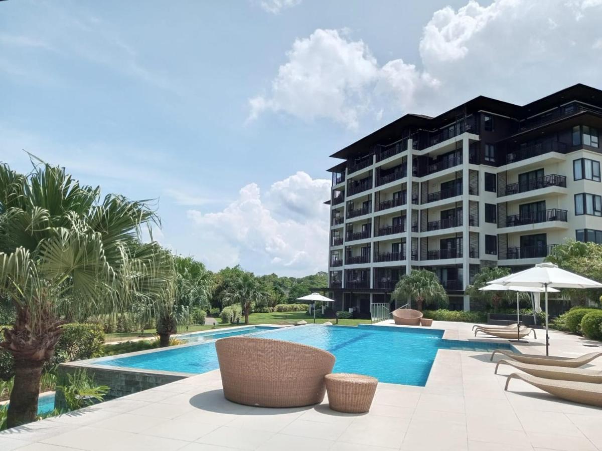 3 Bedroom / 2Ba - Anvaya Cove Courtyard Unit Morong  Esterno foto